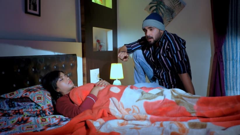 Amar falls in love with Rachana