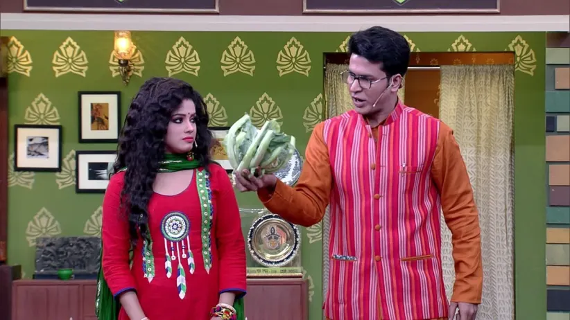 Episode 9 - Apur Sangsar