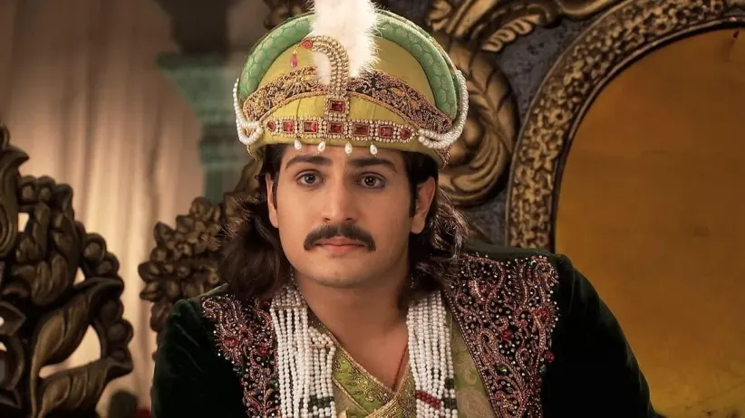 Salima cautions Ruqaiya - Jodha Akbar