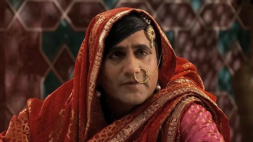 A disguised Jalal follows Jodha - Jodha Akbar