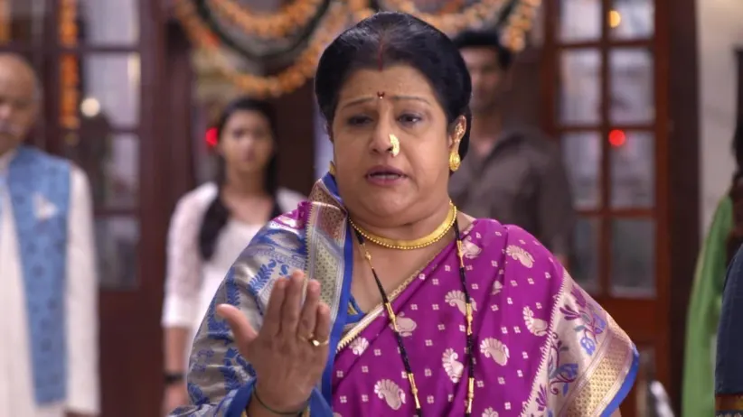 Aau Saheb evicts Anupriya and Kalyani from the house - Tujhse Hai Raabta