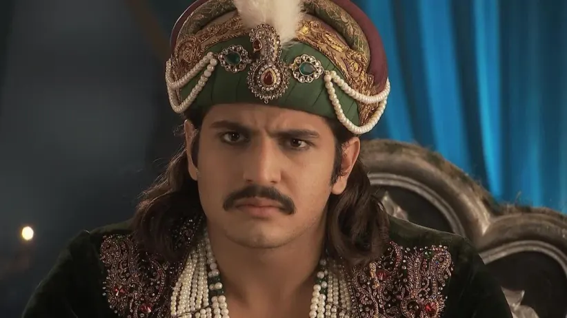 Jalal questions Dilawar about his identity - Jodha Akbar
