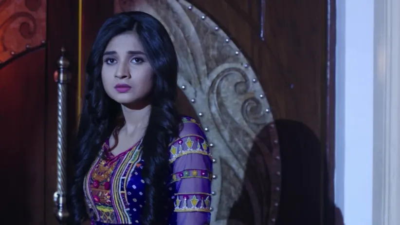 Paulomi reveals Guddan as AJ's fiancée - Guddan - Tumse Na Ho Payega