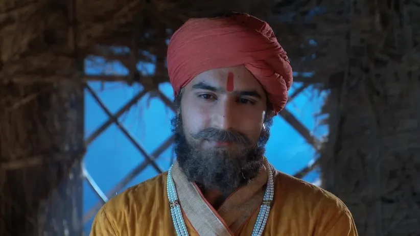 Jalal gets wounded while saving the widow - Jodha Akbar