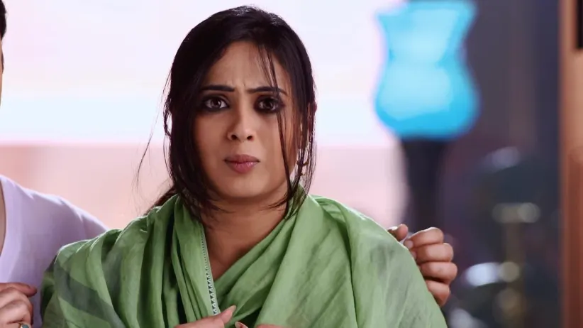 Bindiya Pretends to Be Sick – Begusarai Highlights