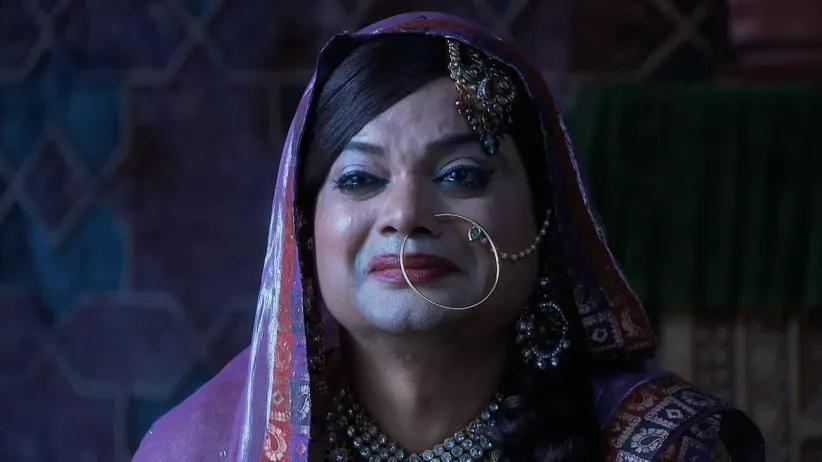 Hamida asks Jalal to be fair with Anga - Jodha Akbar