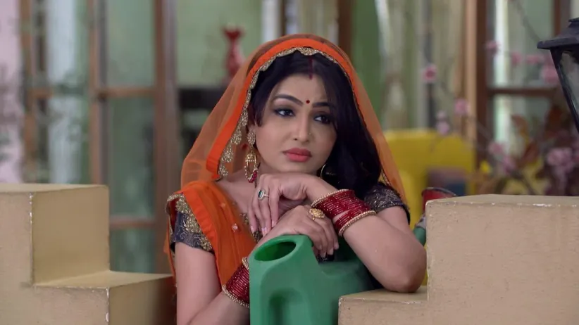 Sanjana blackmails Vibhuti - Bhabi Ji Ghar Par Hai