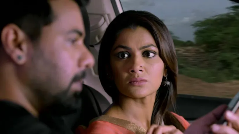 Disha reveals the truth to Abhi - Kumkum Bhagya highlights