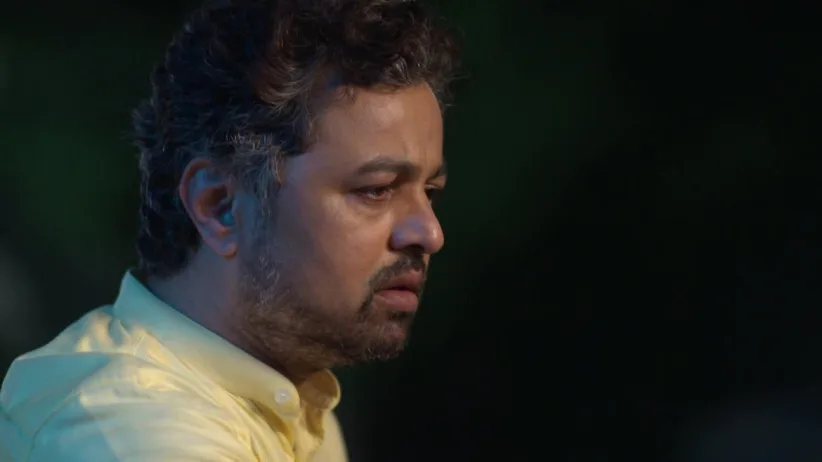 Vikram gets furious on Isha - Tula Pahate Re Highlights.