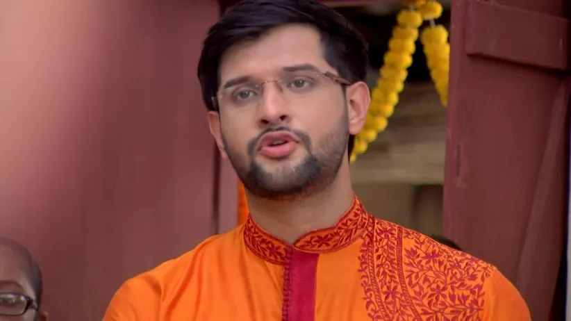 Nikhil invites Shyama for Durga puja - Krishnakoli Highlights