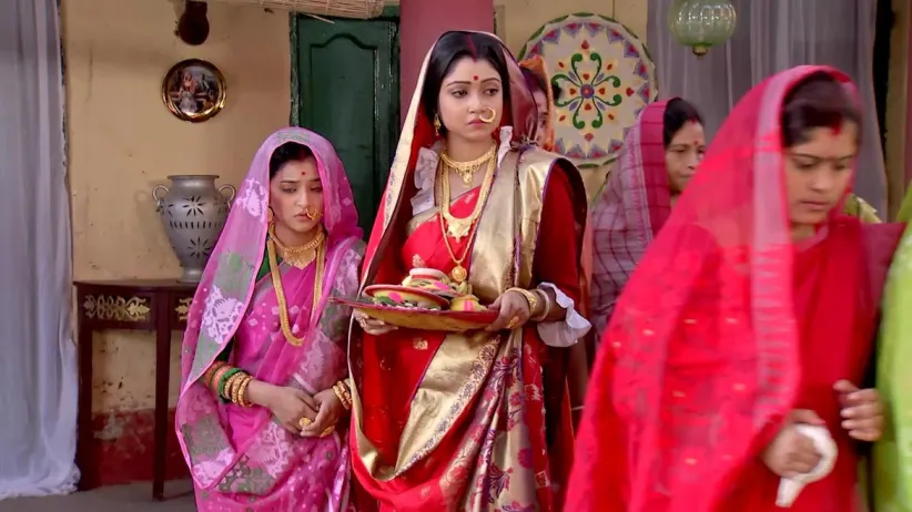 Karuna enters her in-laws' home - Rani Rashmoni Highlights