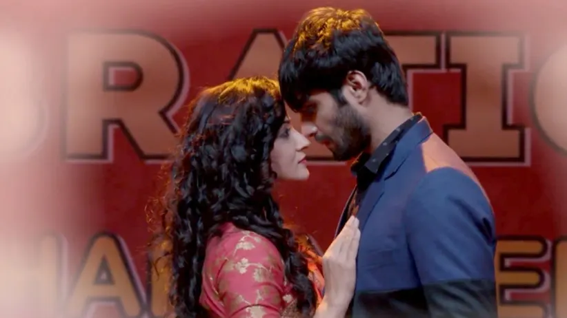 Sahil and Vedika's romantic dance - Aap ke Aa Jane Se Highlights