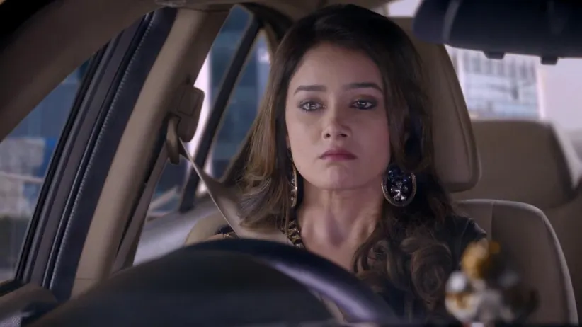 Tanu tries to kill Pragya - Kumkum Bhagya Highlights