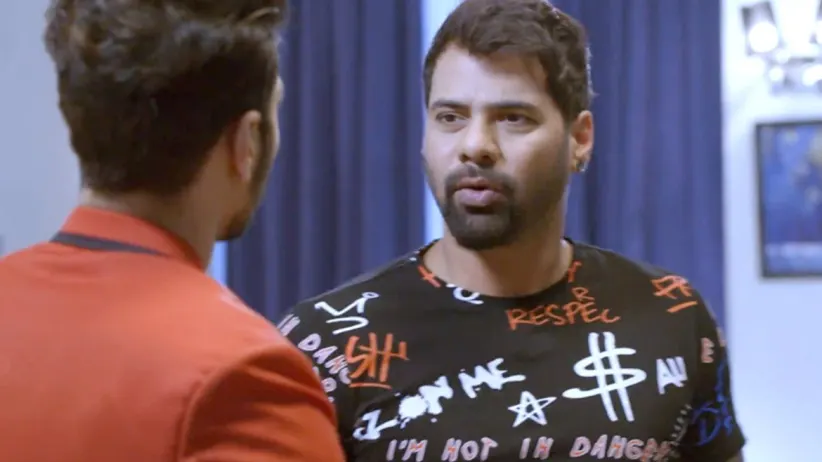 Abhi finds Kiara’s  birth certificate - Kumkum Bhagya Highlights