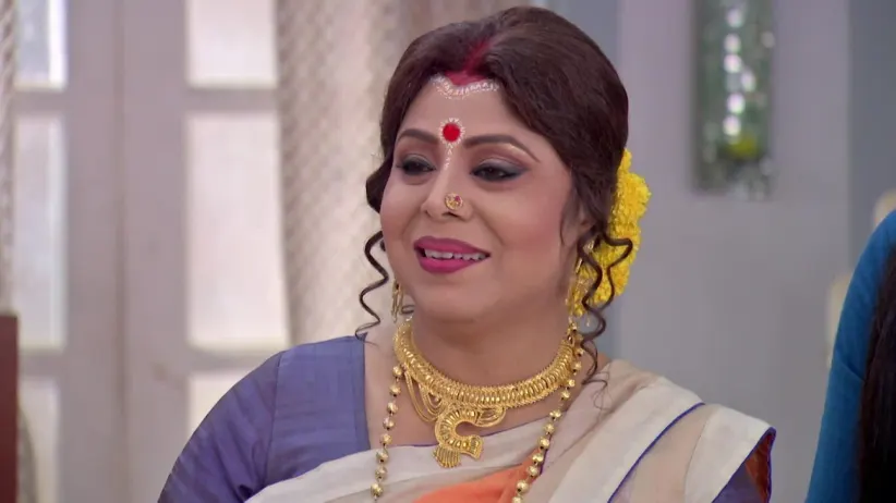 Rukmini takes an unwell Shyama to the song recording - Krishnakoli