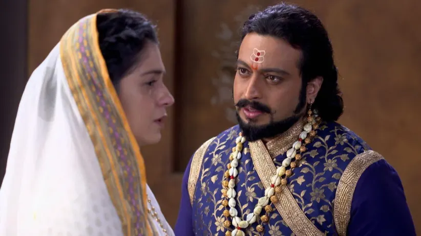 Sambhaji questions Soyrabai – Swarajyarakshak Sambhaji Highlights