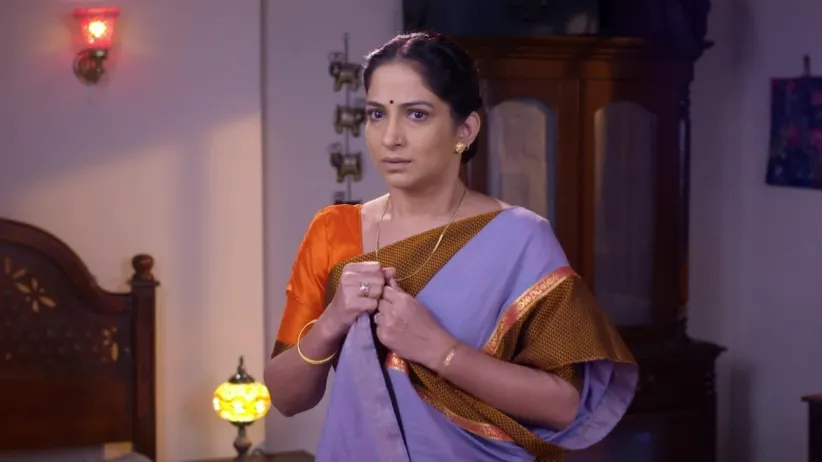 Mugdha makes Sampada jealous - Tujhse Hai Raabta