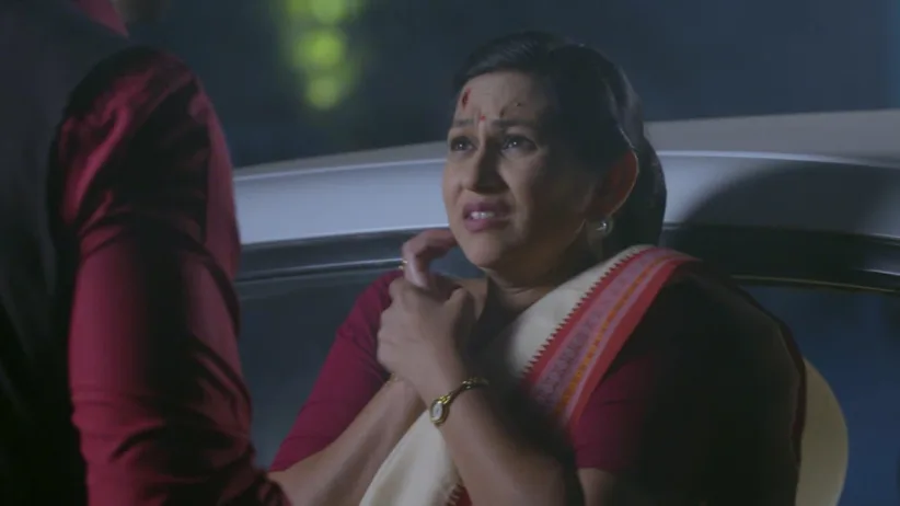 Nikhil knows the truth about DNA reports - Kumkum Bhagya Highlights