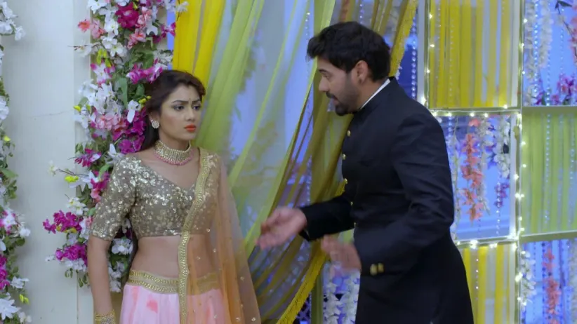 Drunk Abhi irritates Pragya - Kumkum Bhagya Highlights