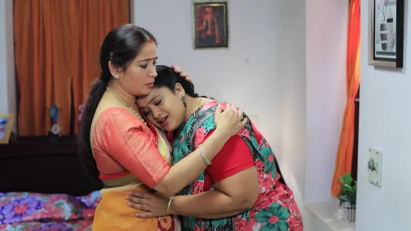 Mangai asks Rasathi to share her problems - Oru Oorula Oru Rajakumari Highlights