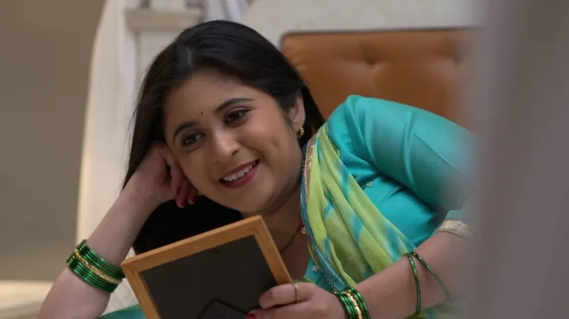 Tula Pahate Re - (Marathi) - February 08, 2019 - Webisode - Zee Marathi