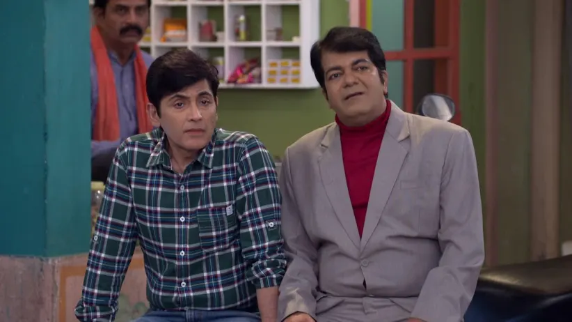 Manmohan and Angoori romance in the open - Bhabi Ji Ghar Par Hai