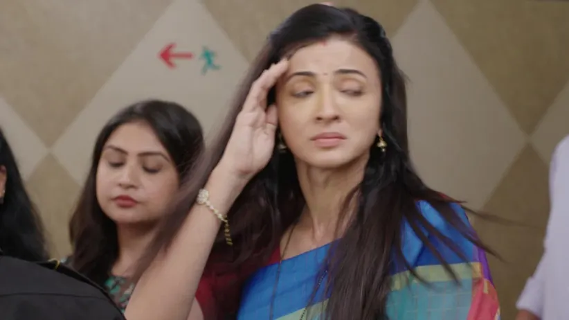 Vedika reaches airport to stop Sahil - Aap ke Aa Jane Se Highlights
