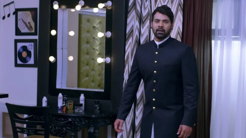Abhi gets worried for Kiara - Kumkum Bhagya Highlights