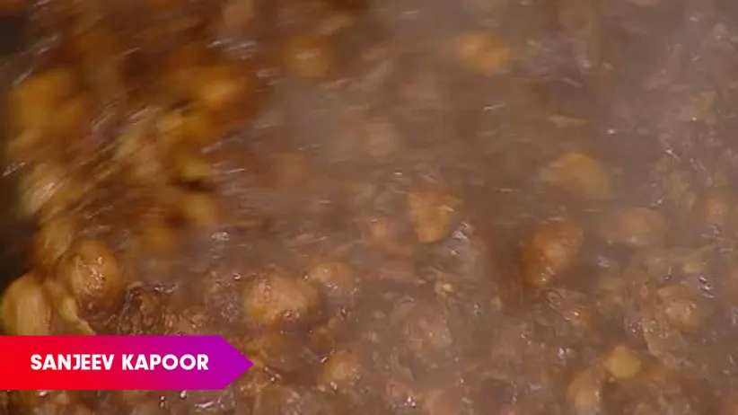 Punjabi Chole without Onion by Sanjeev Kapoor - Khana Khazana
