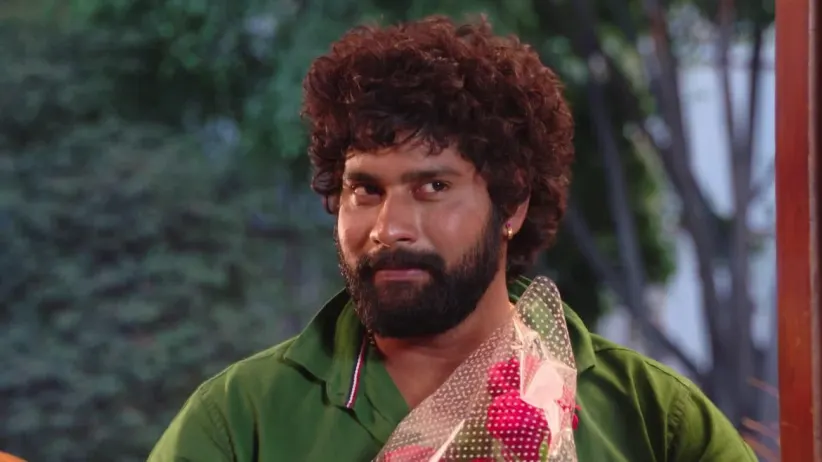 Acchumamba visits Akhila's house again - Muddha Mandharam Highlights