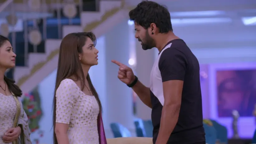 Abhi and Pragya blame each other for Kiara's death - Kumkum Bhagya Highlights