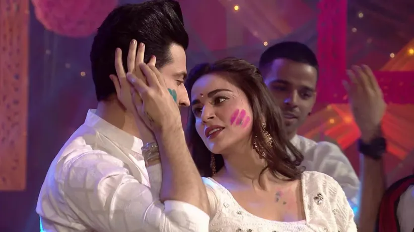 Karan and Preeta’s romantic moments - Teaser