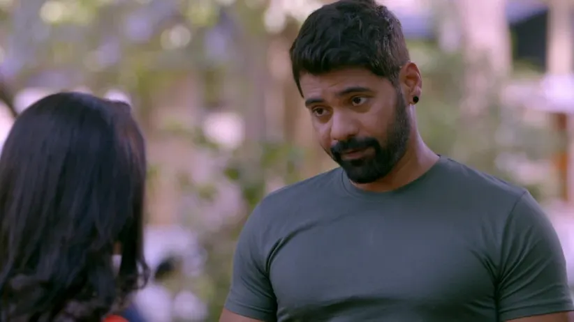 Abhi’s first meeting with daughter Prachi - Kumkum Bhagya Highlights
