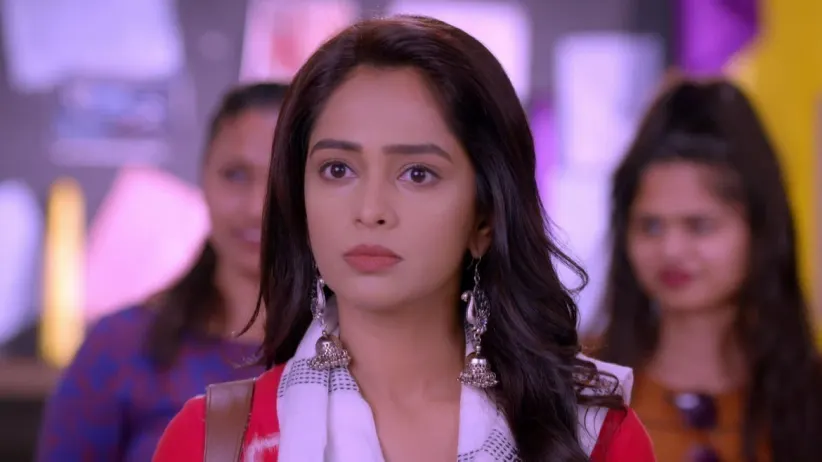 Riya asks Prachi to slap Rohit - Kumkum Bhagya