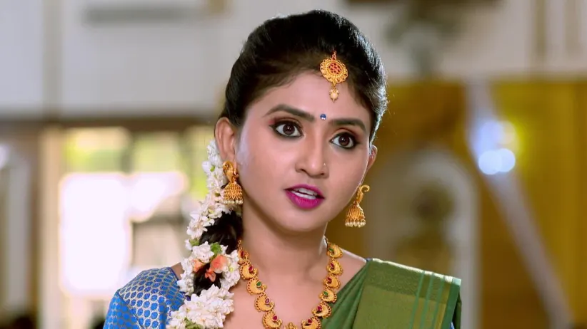 Sarika accuses Amulya of stealing her necklace - Gattimela