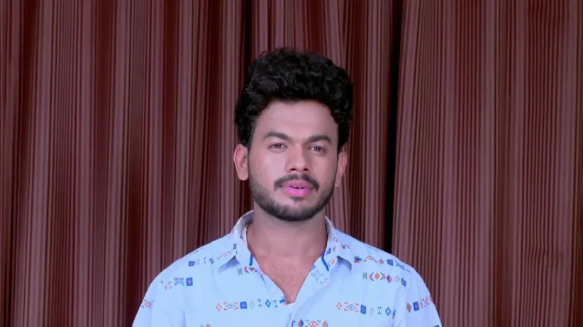 Paarvathi Refuses Harish's Marriage Proposal - Paaru