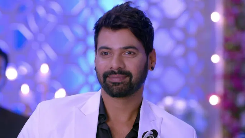 Riya executes her plan to frame Prachi - Kumkum Bhagya