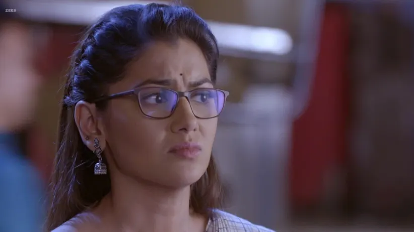 Pragya and Abhi's paths cross in Delhi - Kumkum Bhagya