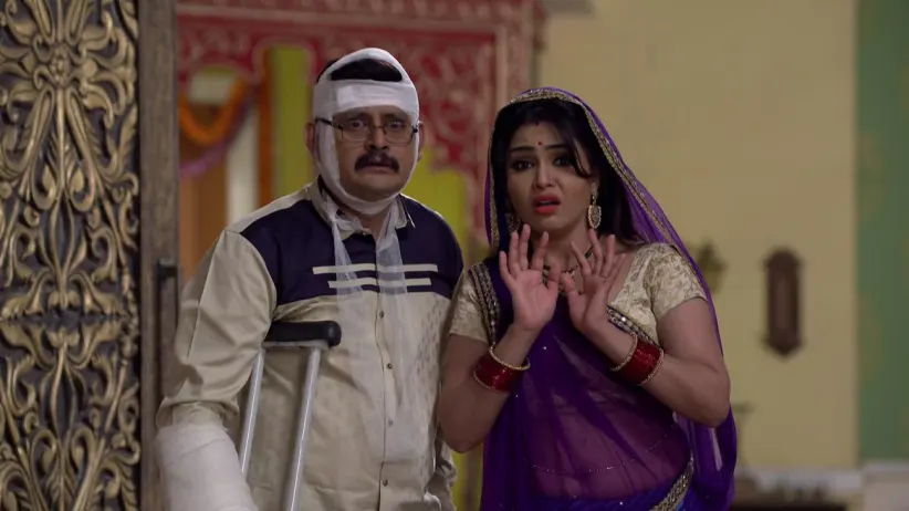 Angoori steals a few mangoes which land Vibhuti into trouble - Bhabi Ji Ghar Par Hai