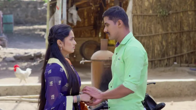 Sheetal reveals Pushpa's plan to Ajinkya - Lagira Zhala Jee