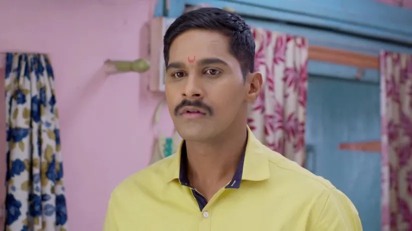 Jiji, Pushpa and Sheetal decide to speak with Aaisaheb - Lagira Zhala Jee