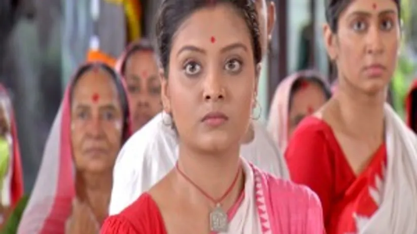 Rani learns that she is pregnant - Rani Rashmoni