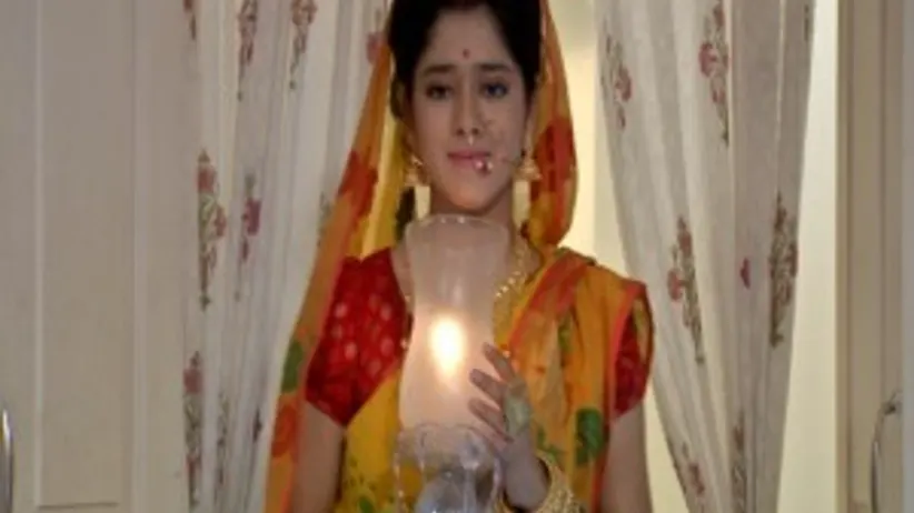 Chandra decides to start teaching Rani - Rani Rashmoni