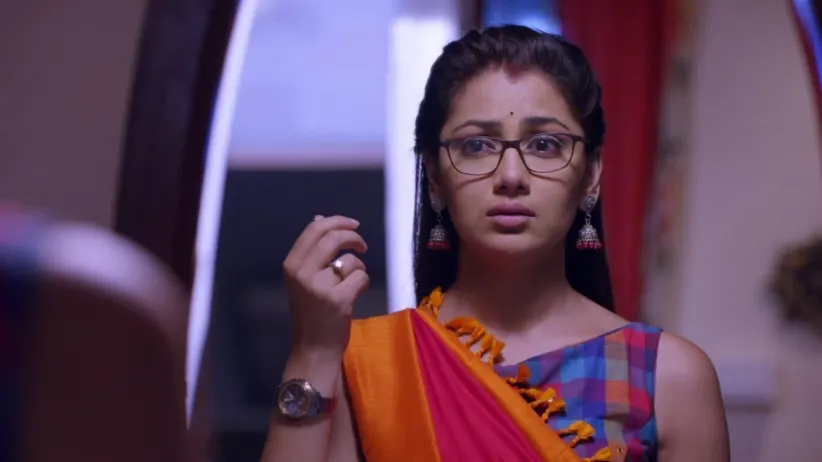 Riya's revenge plan backfires as Prachi slaps her - Kumkum Bhagya