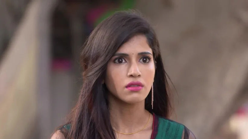 Divya Is Furious Seeing Prabhu with Sathya- Sathya