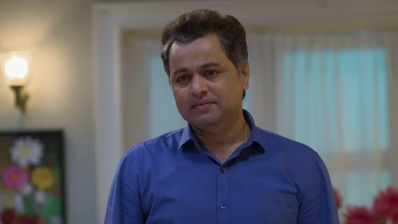 Isha confronts Vikrant about his real identity - Tula Pahate Re