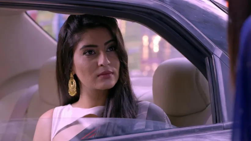 Pragya meets Mira - Kumkum Bhagya Highlights