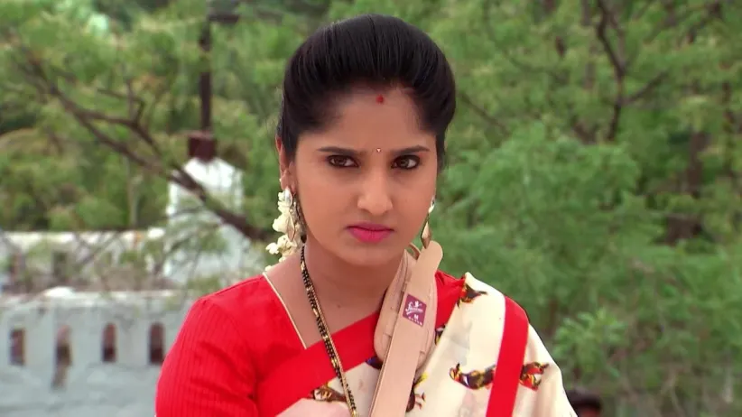 Manga tries to stop Jai from performing the rituals - Kalyana Vaibhogam