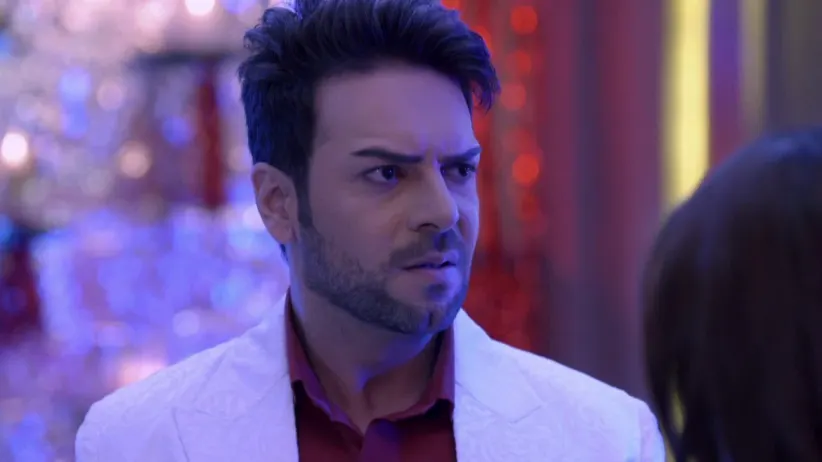 Prithvi tries to find out about Sherlyn - Kundali Bhagya Highlights
