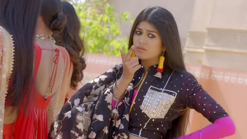 Mohini captures Jhumri - Manmohini